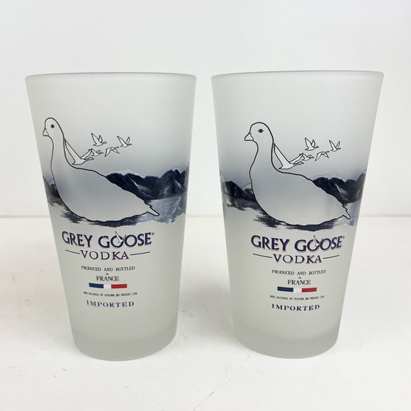 Set of 2 Grey Goose Large Glassware - Picture 14 of 15